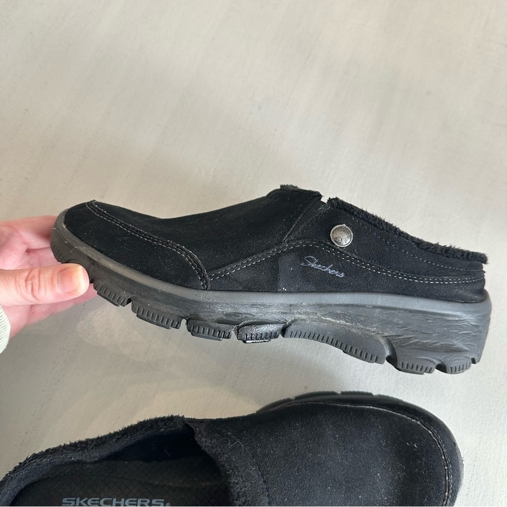 Skechers Relaxed Fit Air-Cooled Memory Foam Black Slip-On Sneakers Sz 8 GUC - Picture 9 of 10